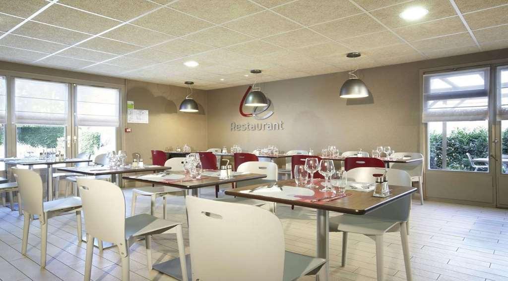 The Originals City Hotel La Verriere-Yvelines Ресторан фото