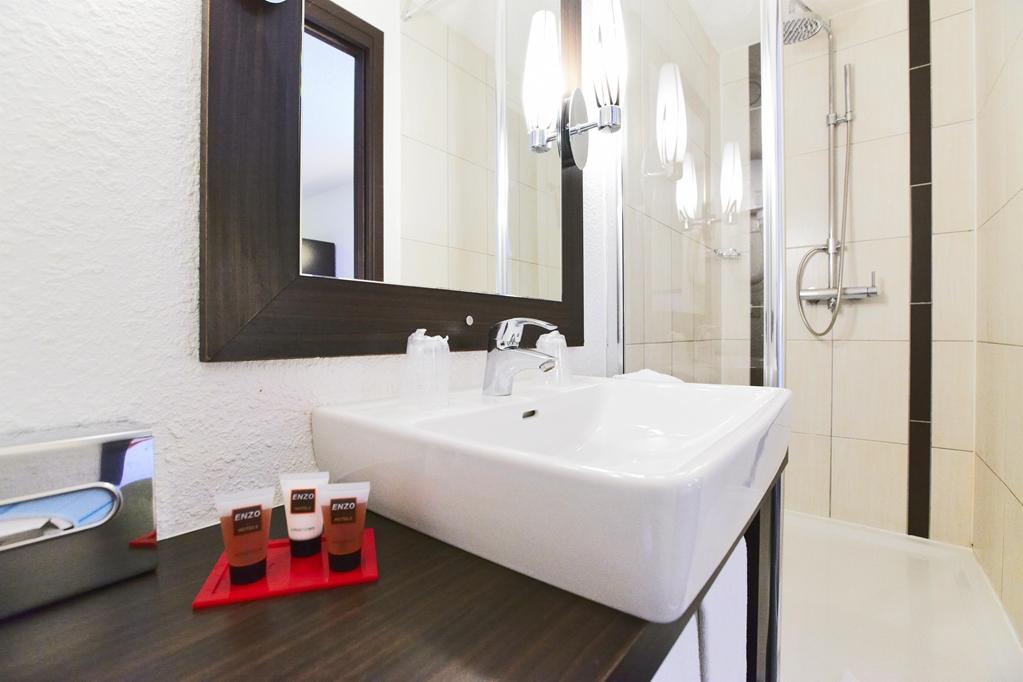 The Originals City Hotel La Verriere-Yvelines Екстер'єр фото