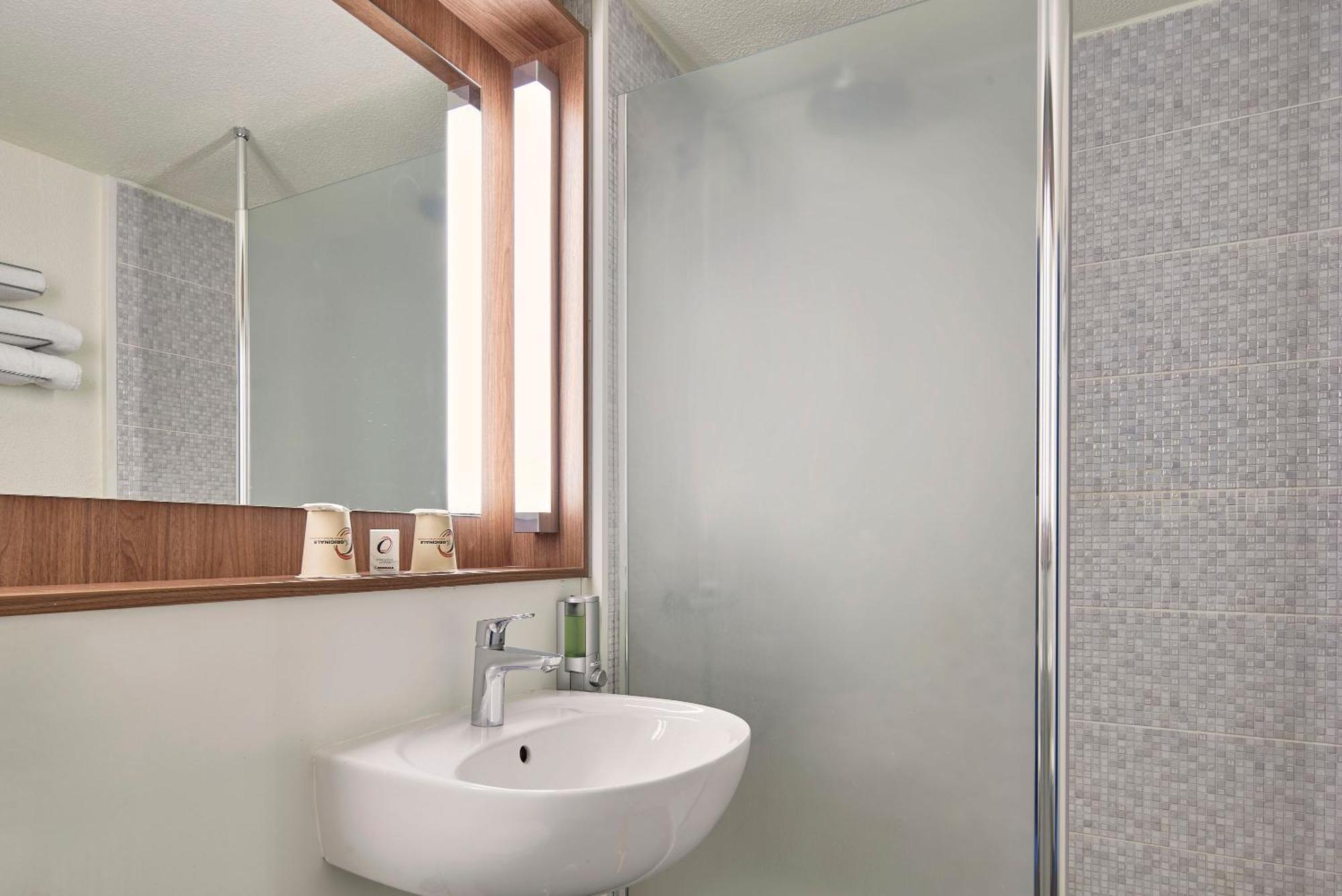 The Originals City Hotel La Verriere-Yvelines Екстер'єр фото