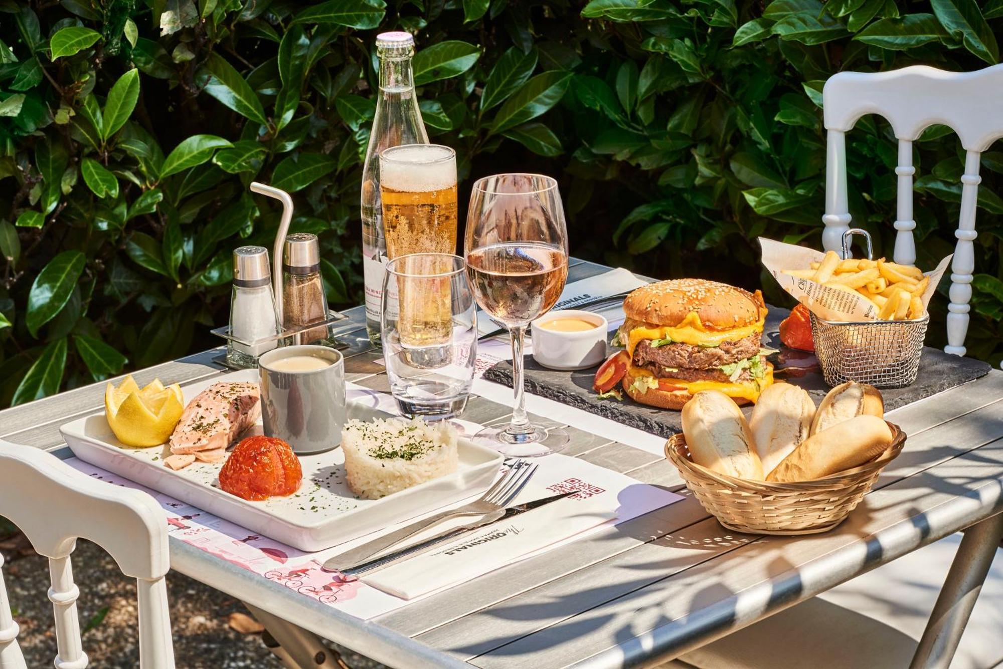 The Originals City Hotel La Verriere-Yvelines Екстер'єр фото