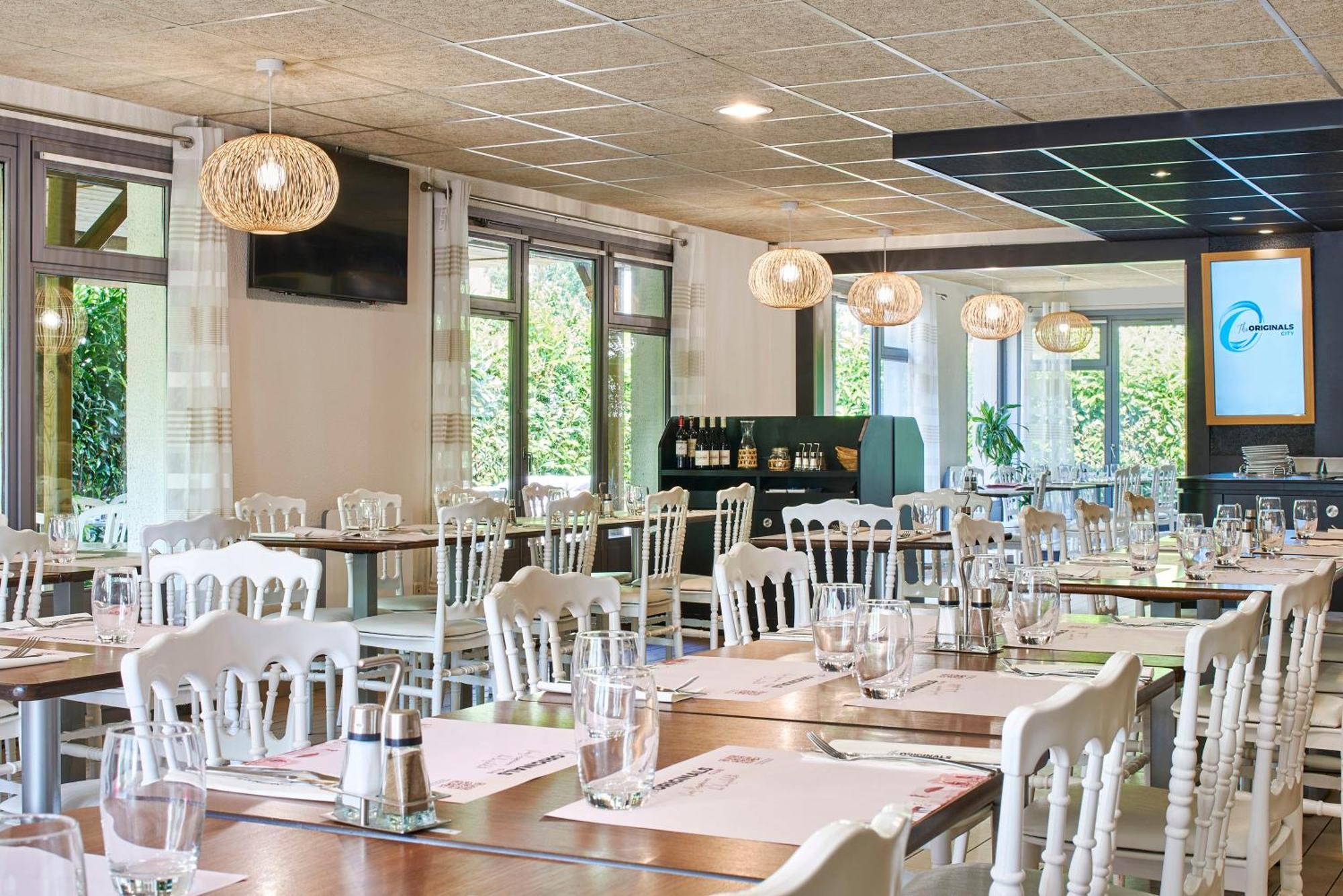 The Originals City Hotel La Verriere-Yvelines Екстер'єр фото