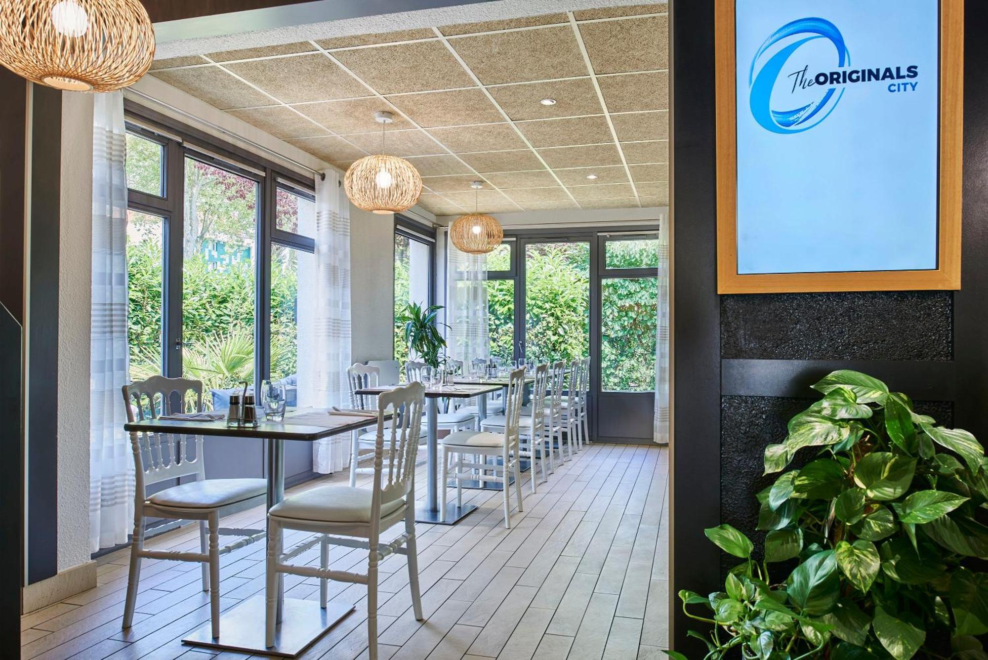 The Originals City Hotel La Verriere-Yvelines Екстер'єр фото