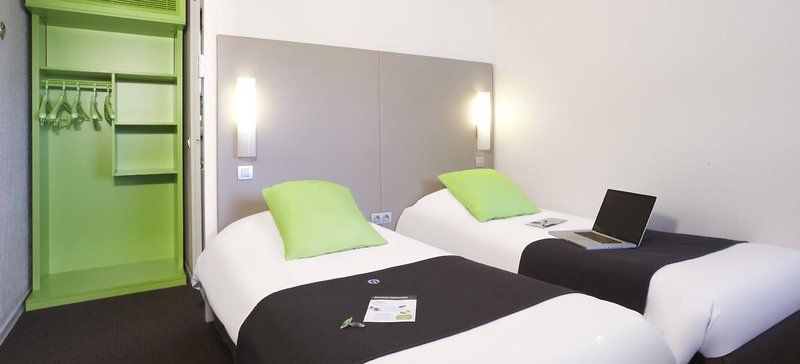 The Originals City Hotel La Verriere-Yvelines Екстер'єр фото